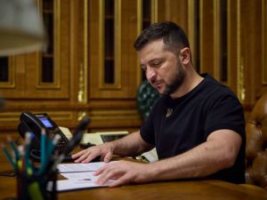 Президент України провів телефонну розмову з Генеральним секретарем НАТО